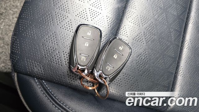 Chevrolet Korea 볼트 EUV 2022 — photo 32
