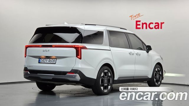 Kia Canival 2024 — photo 2