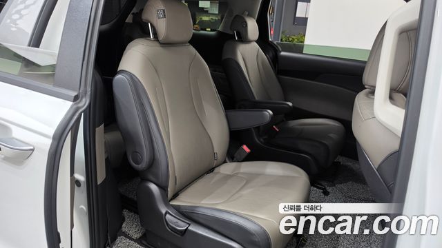 Kia Canival 2024 — photo 17