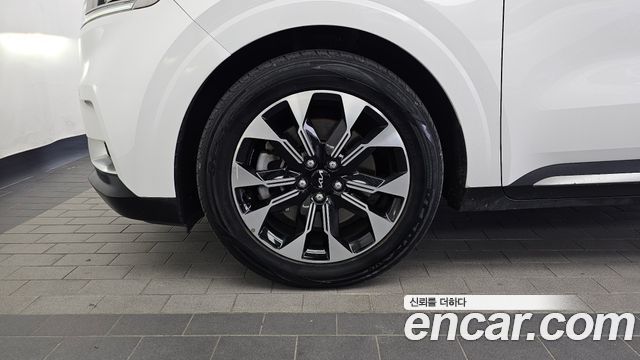 Kia Canival 2022 — photo 5