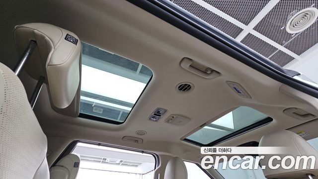 Kia Canival 2022 — photo 17