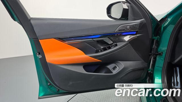 BMW M5 2026 — photo 14