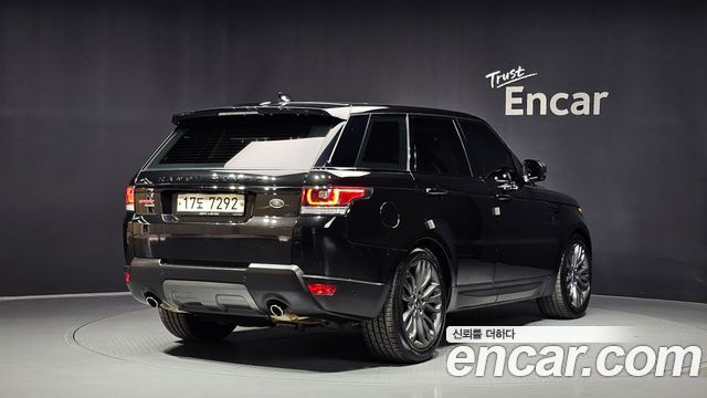 Land Rover Range Rover Sport 2017 — photo 2