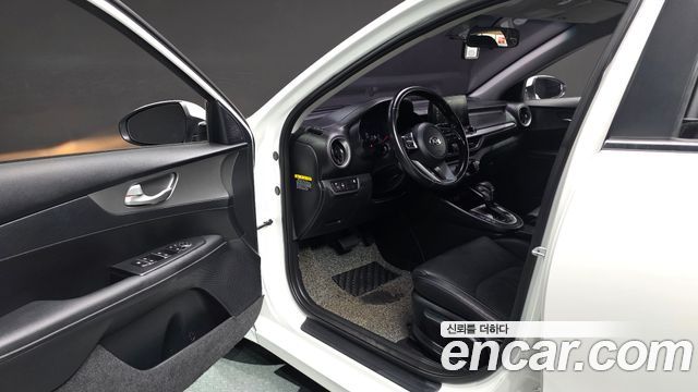Kia K3 2019 — photo 10