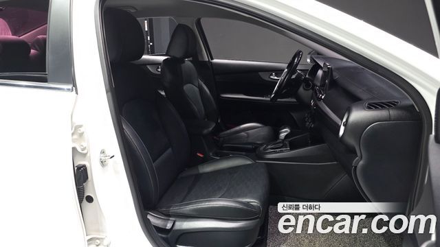 Kia K3 2019 — photo 11