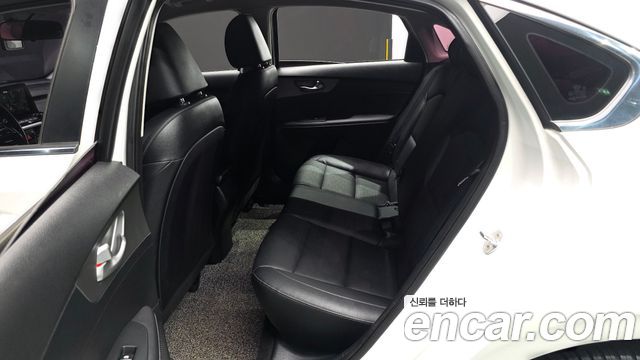Kia K3 2019 — photo 12
