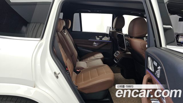 Mercedes-Benz GLS-Class 2024 — photo 18
