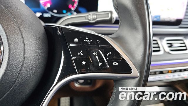 Mercedes-Benz GLS-Class 2024 — photo 33