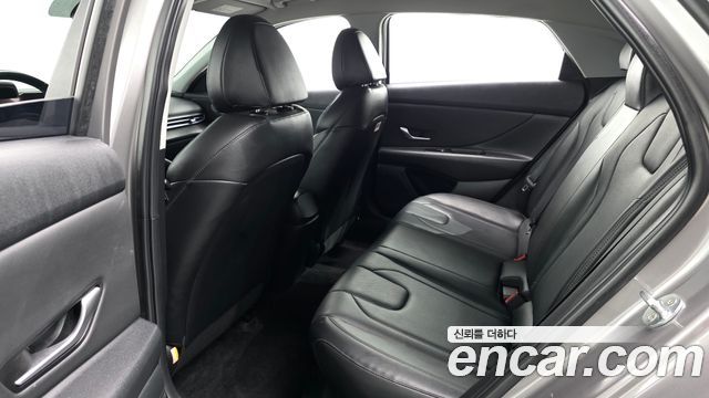 Hyundai AVANTE 2021 — photo 11