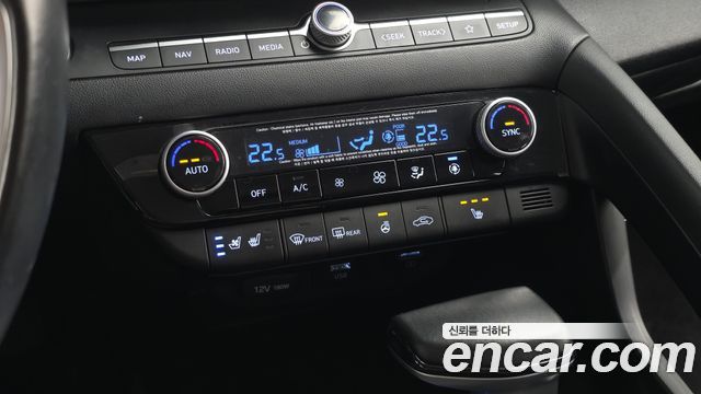 Hyundai AVANTE 2021 — photo 18