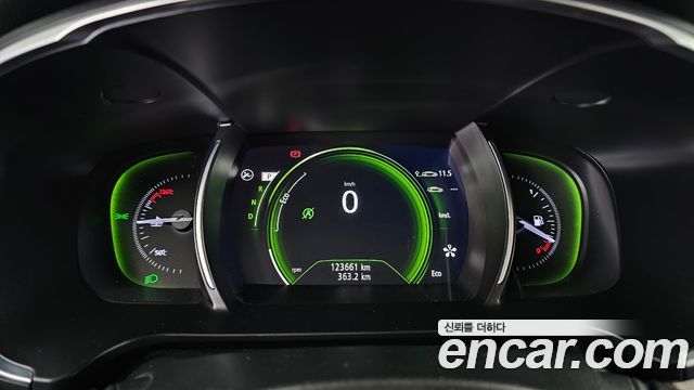 Renault Korea SM6 2016 — photo 11
