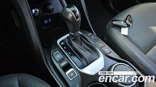 Hyundai Santafe 2016 — photo 12