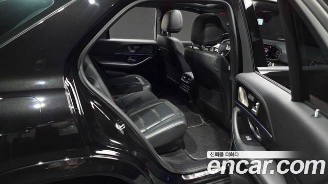 Mercedes-Benz GLE-Class 2022 — photo 18