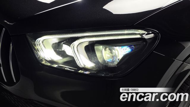 Mercedes-Benz GLE-Class 2022 — photo 8
