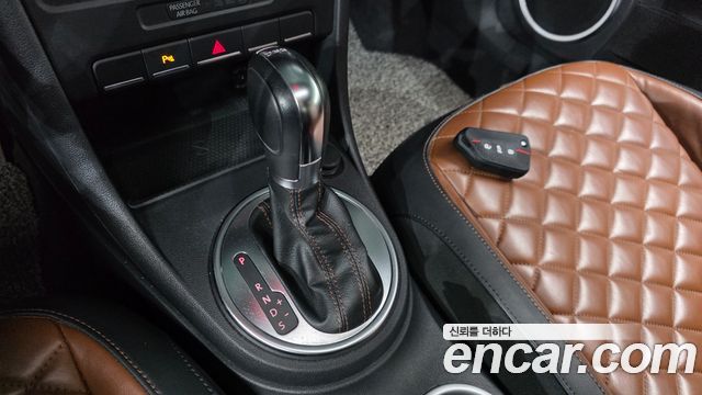 Volkswagen Beatle 2014 — photo 9
