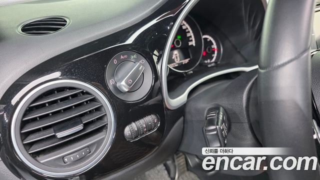Volkswagen Beatle 2014 — photo 16