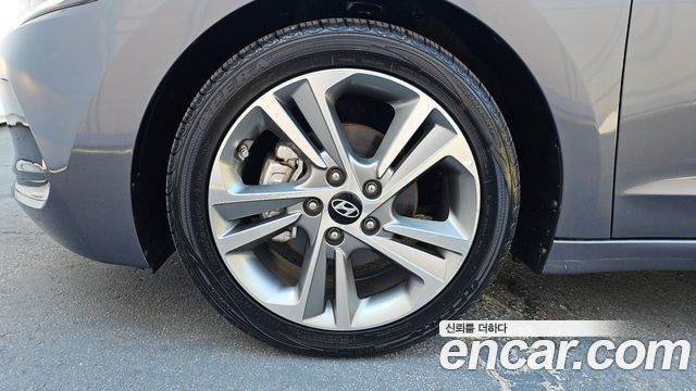 Hyundai AVANTE 2018 — photo 5