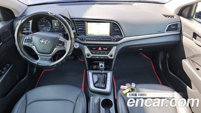 Hyundai AVANTE 2018 — photo 10
