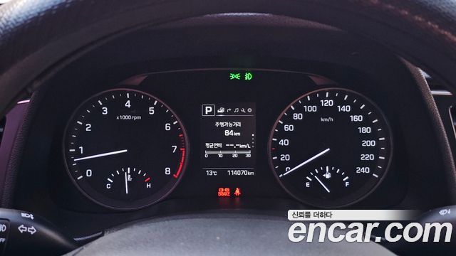 Hyundai AVANTE 2018 — photo 11