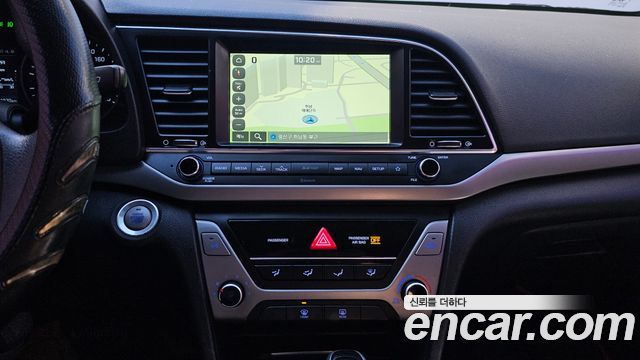 Hyundai AVANTE 2018 — photo 20
