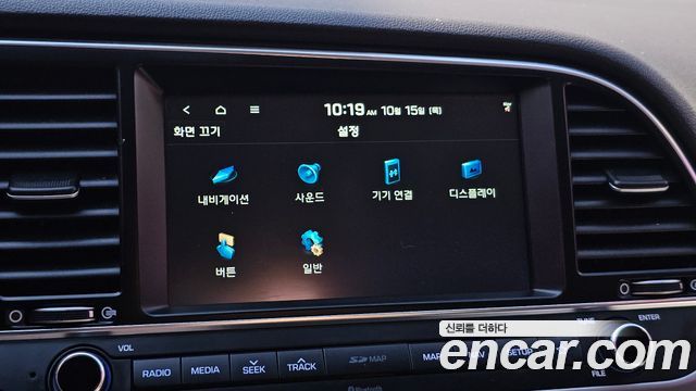 Hyundai AVANTE 2018 — photo 22