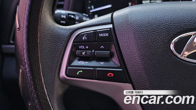 Hyundai AVANTE 2018 — photo 23