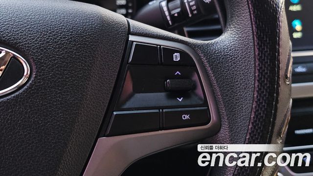 Hyundai AVANTE 2018 — photo 24
