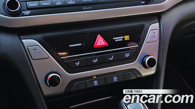 Hyundai AVANTE 2018 — photo 27