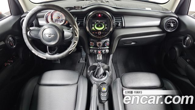 Mini Cooper 2018 — photo 10