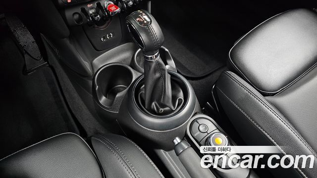 Mini Cooper 2018 — photo 12