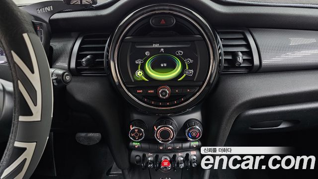 Mini Cooper 2018 — photo 19