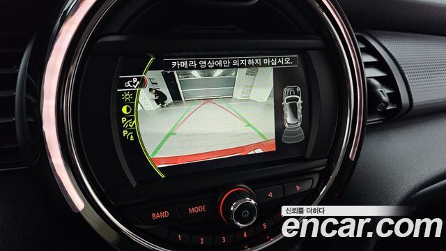 Mini Cooper 2018 — photo 21