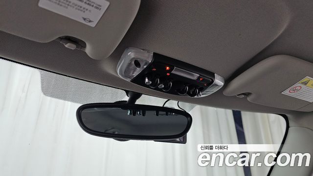 Mini Cooper 2018 — photo 24