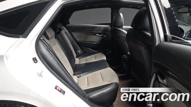 Hyundai i40 2016 — photo 12