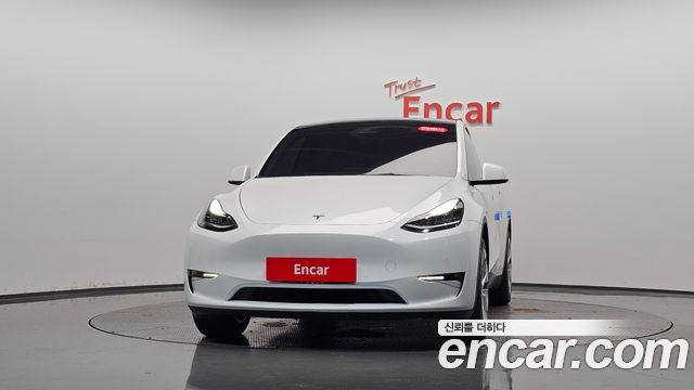 Tesla Model Y 2022 — photo 3