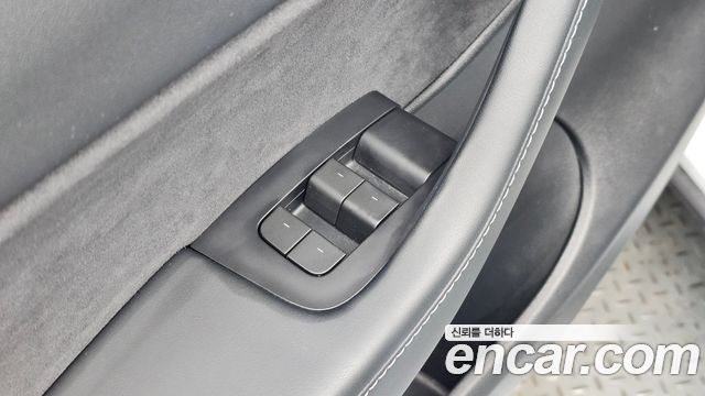 Tesla Model Y 2022 — photo 30