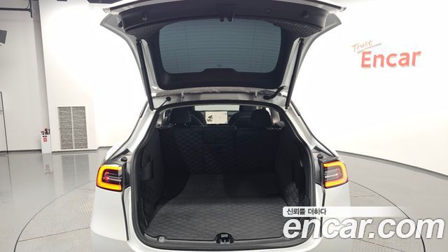 Tesla Model Y 2022 — photo 34