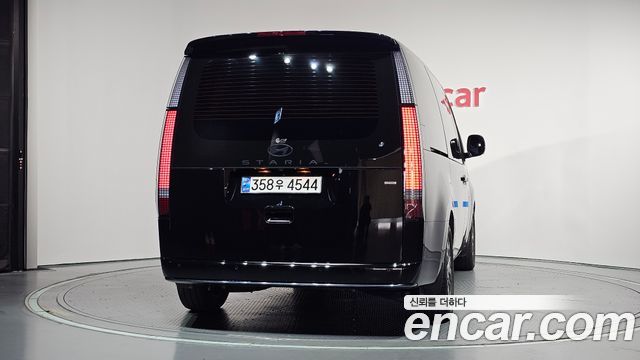 Hyundai Staria 2025 — photo 4