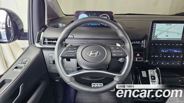 Hyundai Staria 2025 — photo 19