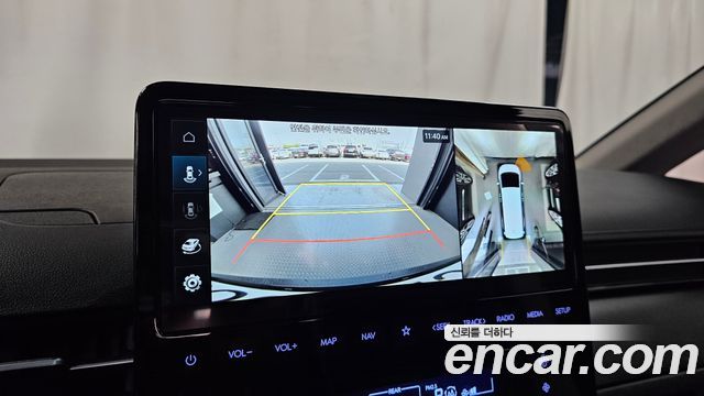 Hyundai Staria 2025 — photo 21