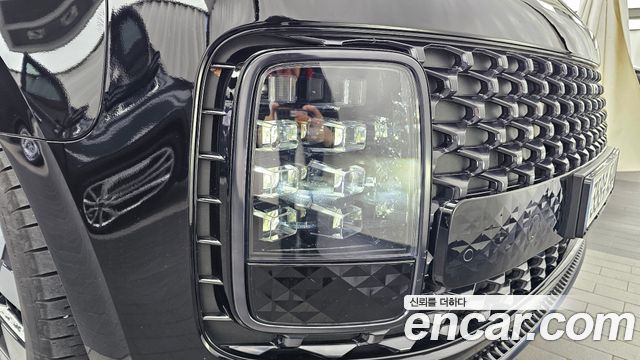 Hyundai Staria 2025 — photo 8