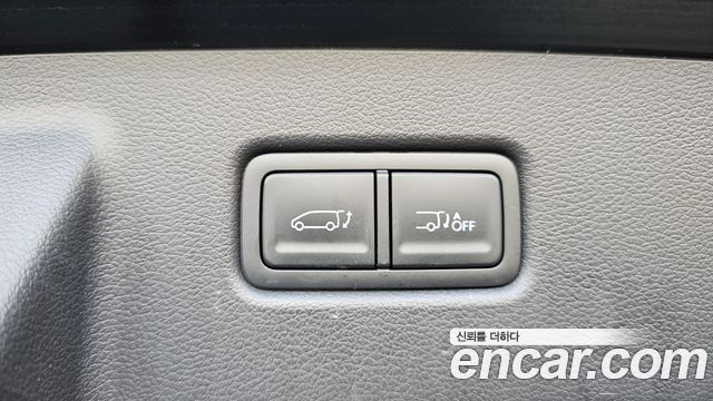 Hyundai Staria 2025 — photo 27
