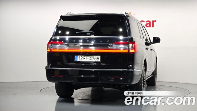 Lincoln Navigator 2021 — photo 4