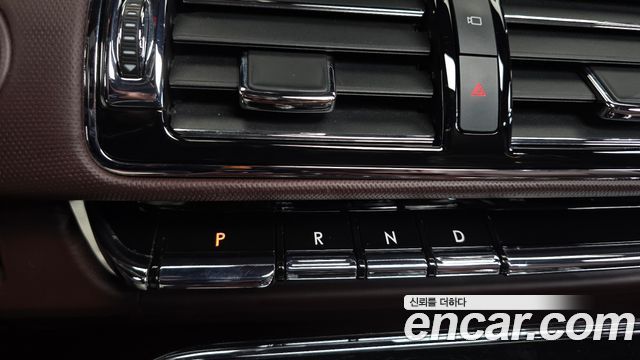 Lincoln Navigator 2021 — photo 12