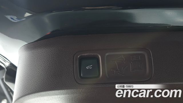 Lincoln Navigator 2021 — photo 24