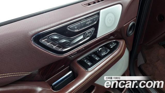 Lincoln Navigator 2021 — photo 30