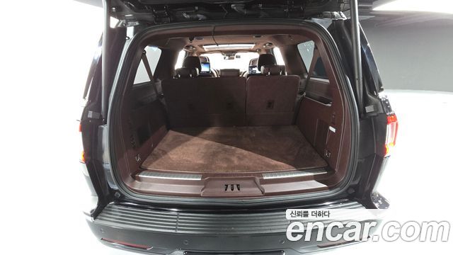 Lincoln Navigator 2021 — photo 33