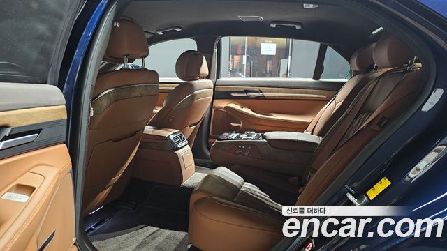 Genesis G90 2019 — photo 12