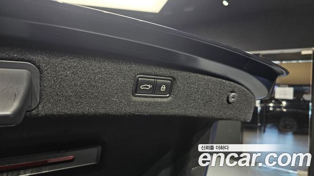 Genesis G90 2019 — photo 20