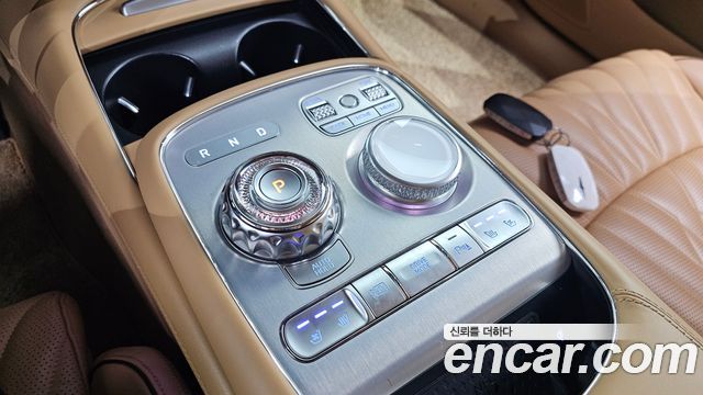 Genesis G90 2022 — photo 9
